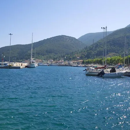 Villa Grizata Sleeps 4 *