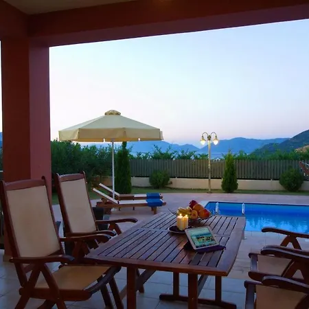 Grizata Sleeps 4 * Chaliotata