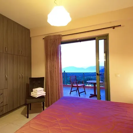 וילה Grizata Sleeps 4 Chaliotata