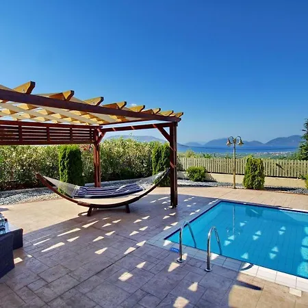 Villa Grizata Sleeps 4 Chaliotata