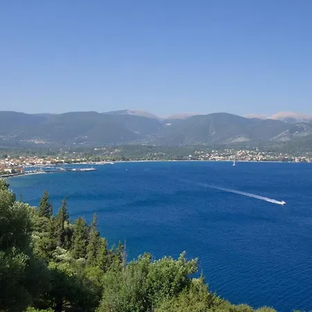 Grizata Sleeps 4 * Chaliotata